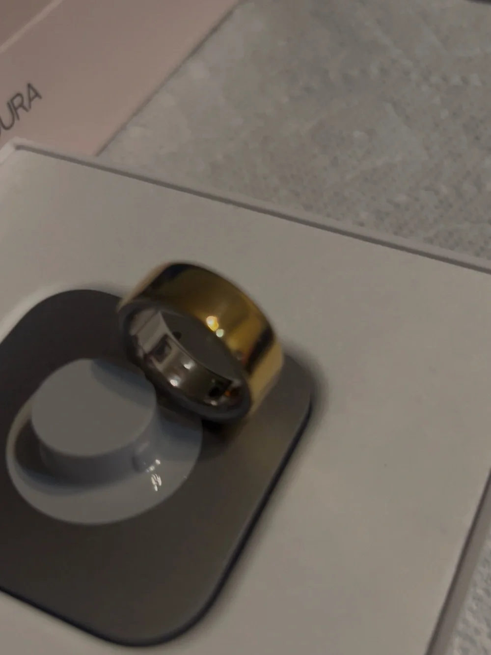 Gold Oura Ring Gen 4 – Size 7 – Like New – $250 ✨